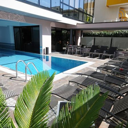 ריצ'יונה Hotel Ambassador מראה חיצוני תמונה