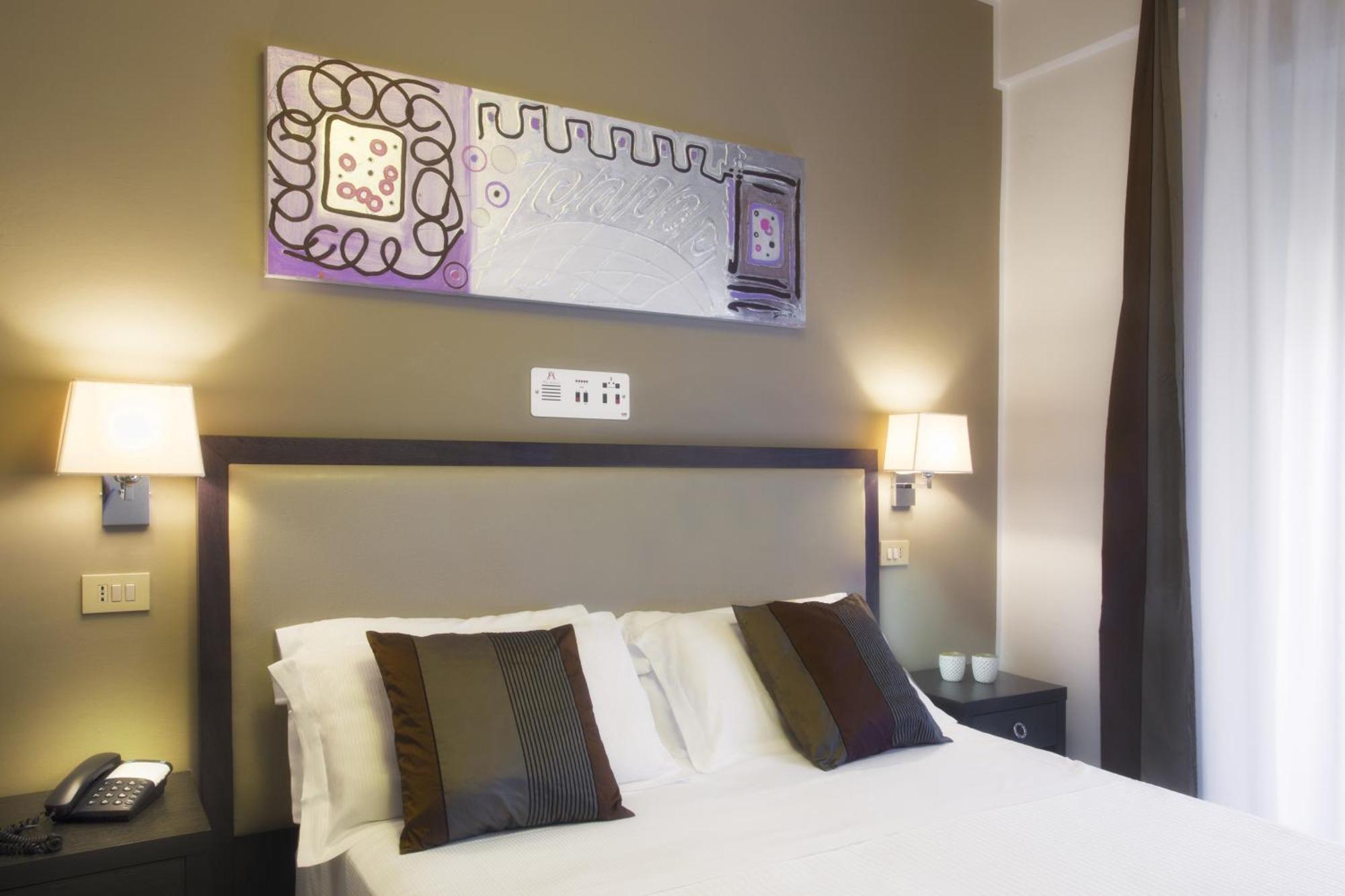 ריצ'יונה Hotel Ambassador חדר תמונה