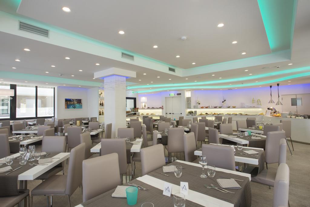 ריצ'יונה Hotel Ambassador מראה חיצוני תמונה