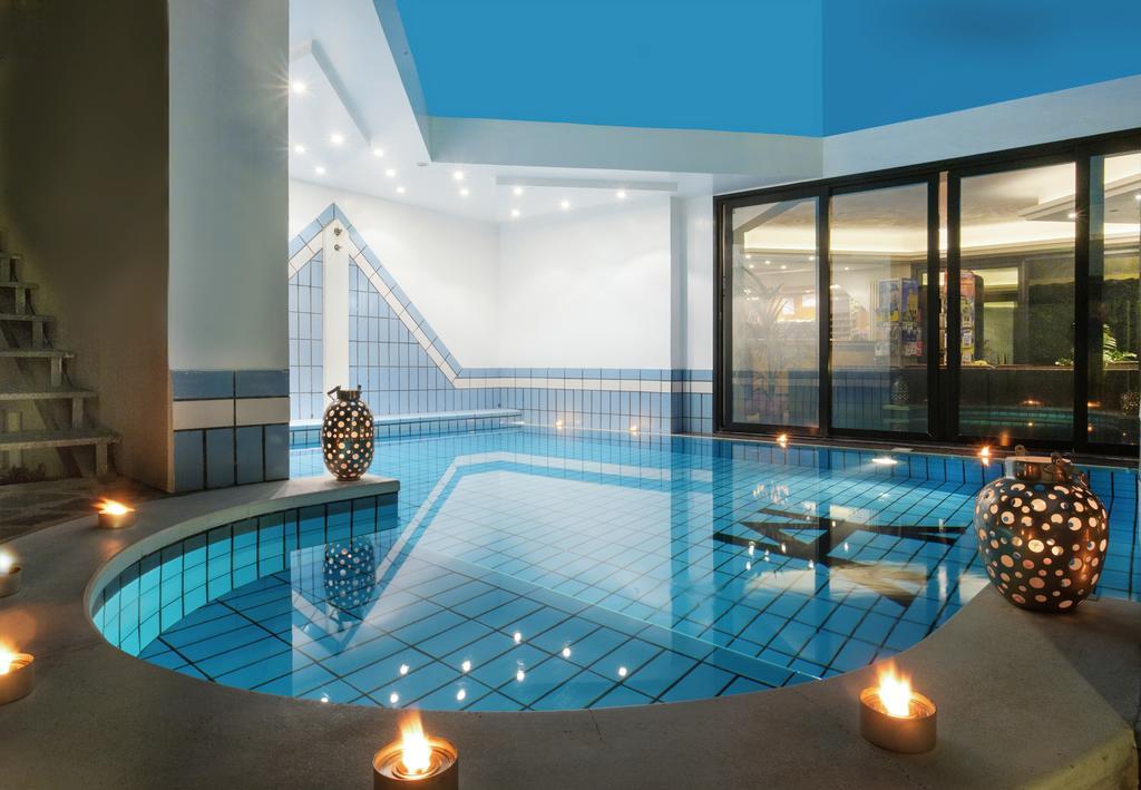 ריצ'יונה Hotel Ambassador מראה חיצוני תמונה