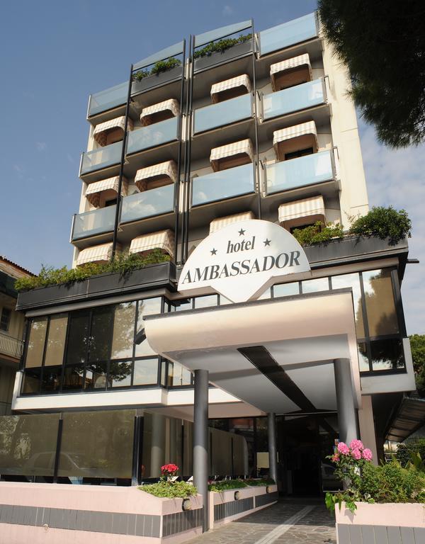 ריצ'יונה Hotel Ambassador מראה חיצוני תמונה